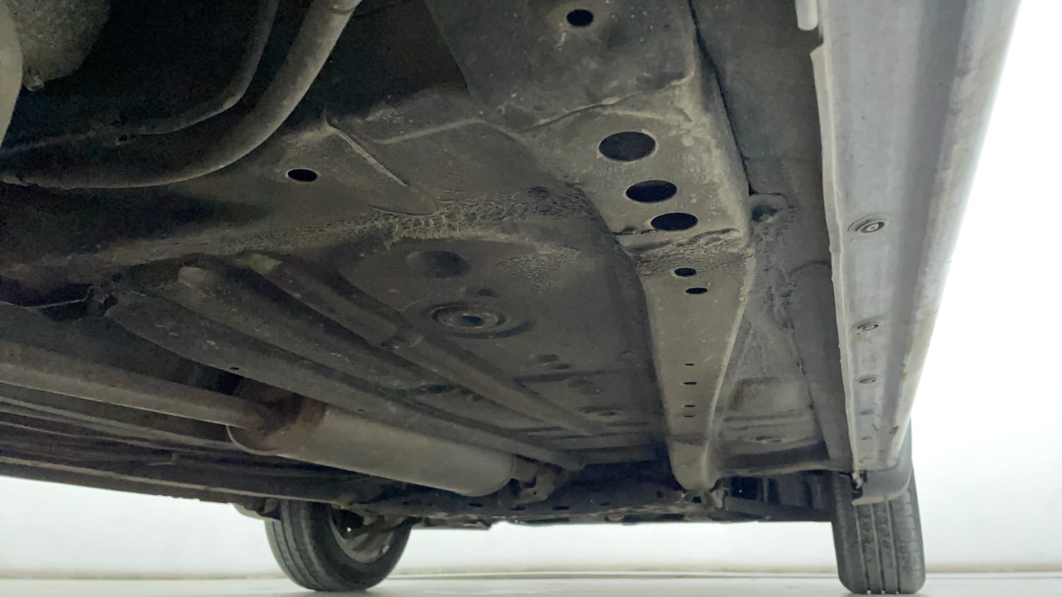 Used 2023 Maruti Suzuki Celerio ZXi Plus AMT Petrol Automatic extra REAR RIGHT UNDERBODY VIEW