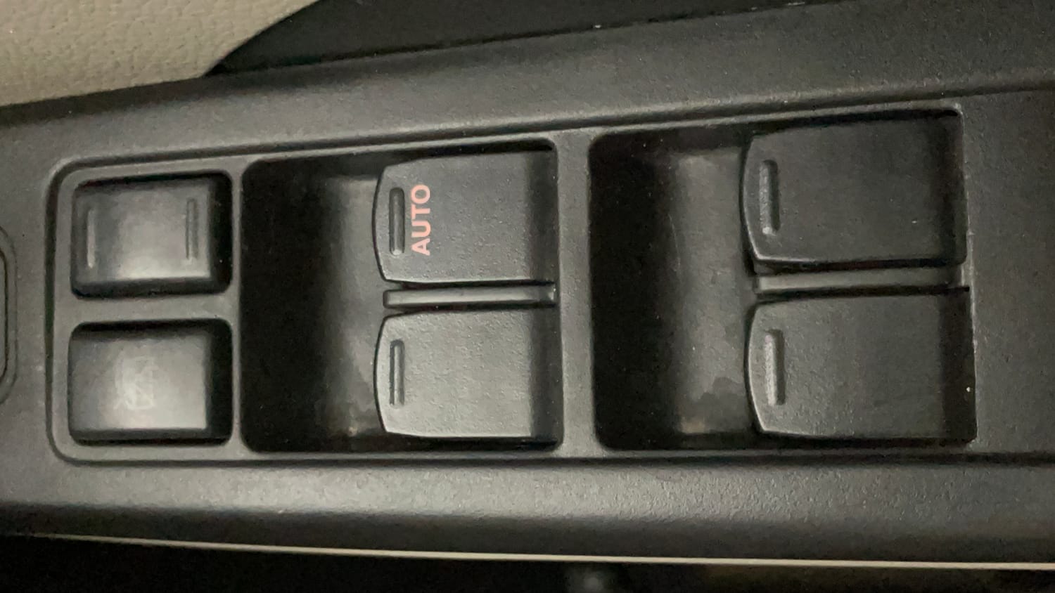 Used 2016 Maruti Suzuki Celerio VXi AMT Petrol Automatic top_features Power windows