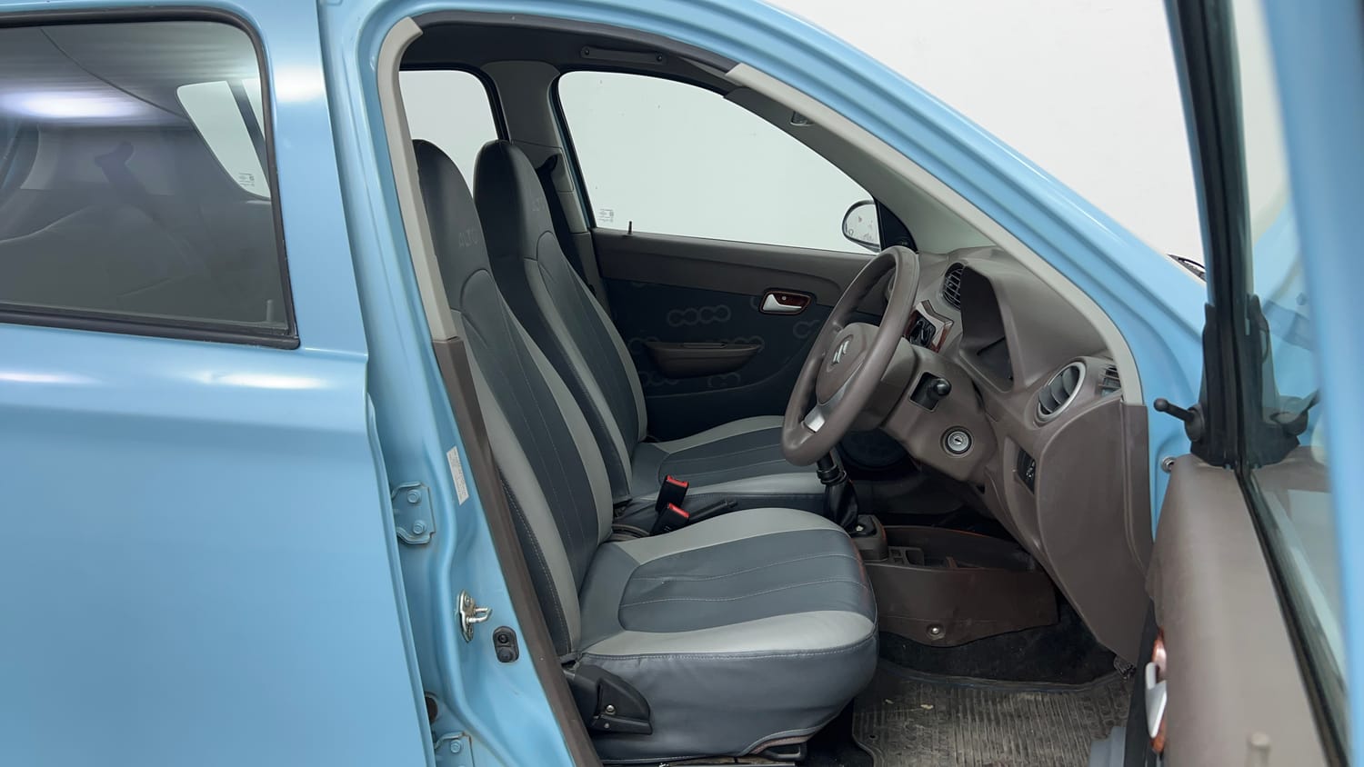 Used 2015 Maruti Suzuki Alto 800 Lxi Petrol Manual interior RIGHT SIDE FRONT DOOR CABIN VIEW