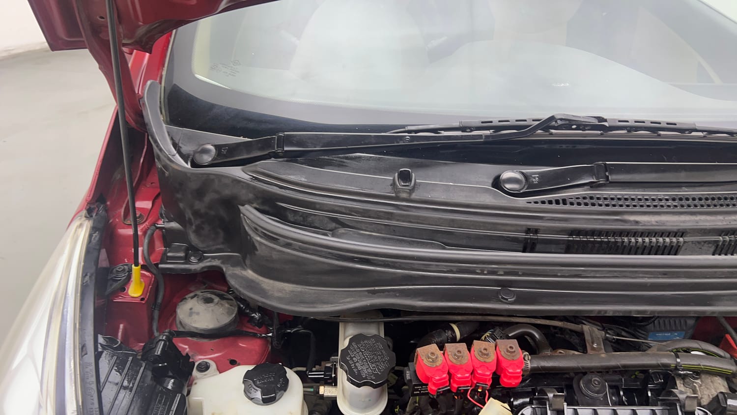 Used 2017 Hyundai Eon Era +  CNG (Outside Fitted) Cng Manual engine ENGINE RIGHT SIDE HINGE & APRON VIEW