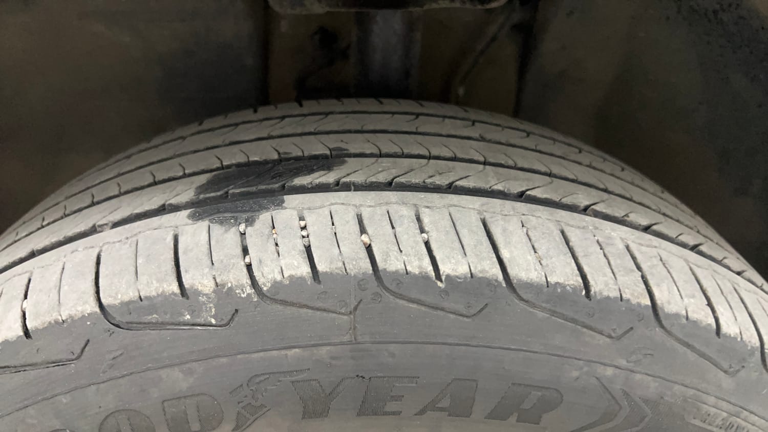Used 2025 Tata Punch Creative Plus AMT Petrol Automatic tyres LEFT FRONT TYRE TREAD VIEW
