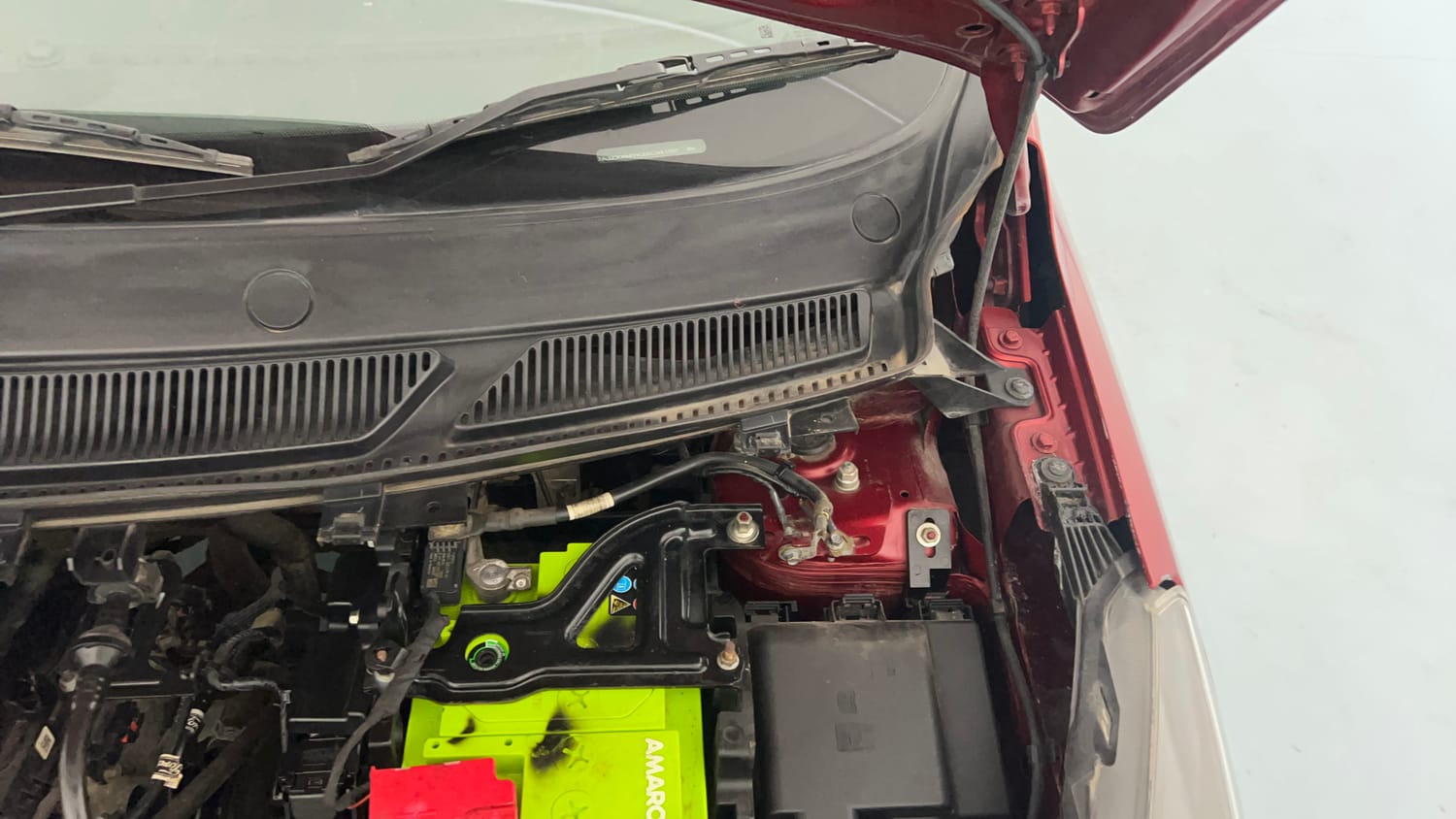 Used 2019 Ford Figo Aspire Trend Plus 1.2 Ti-VCT Petrol Manual engine ENGINE LEFT SIDE HINGE & APRON VIEW