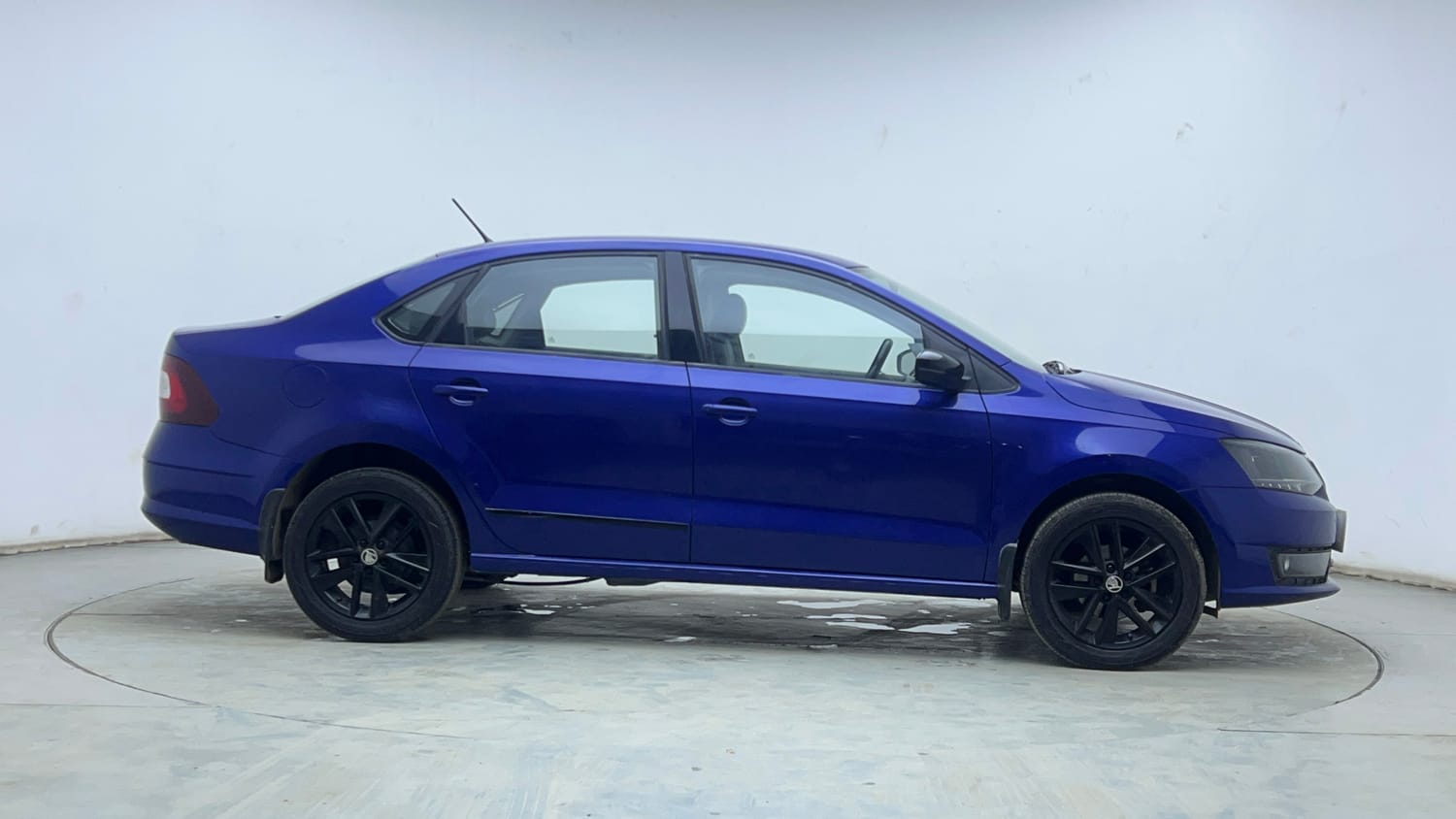 Used 2020 Skoda Rapid Ambition Petrol Manual exterior RIGHT SIDE VIEW
