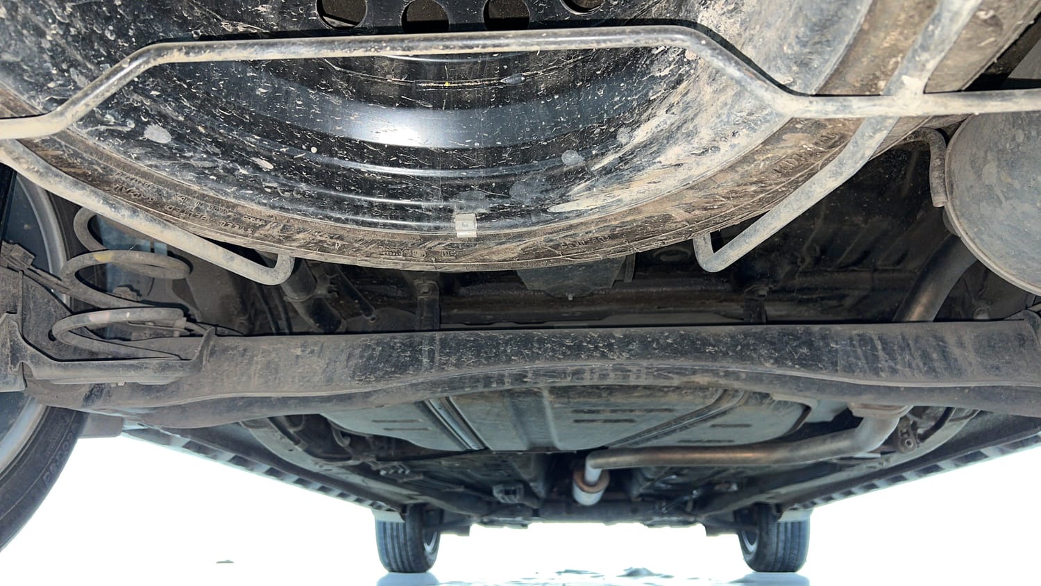 Used 2026 Maruti Suzuki XL6 Zeta MT Petrol Petrol Manual extra REAR UNDERBODY VIEW (TAKEN FROM REAR)