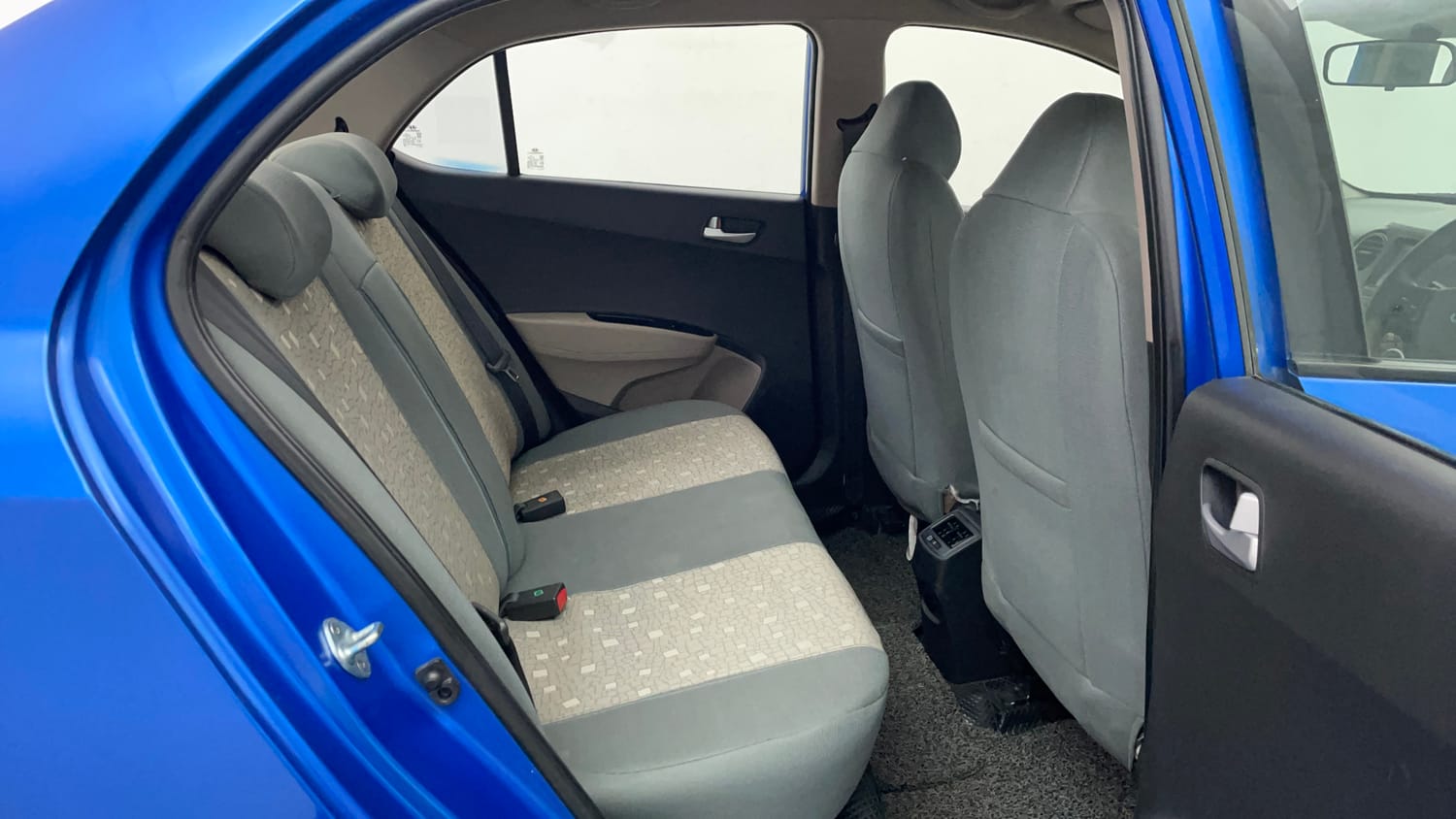 Used 2018 Hyundai Xcent SX Petrol Manual interior RIGHT SIDE REAR DOOR CABIN VIEW