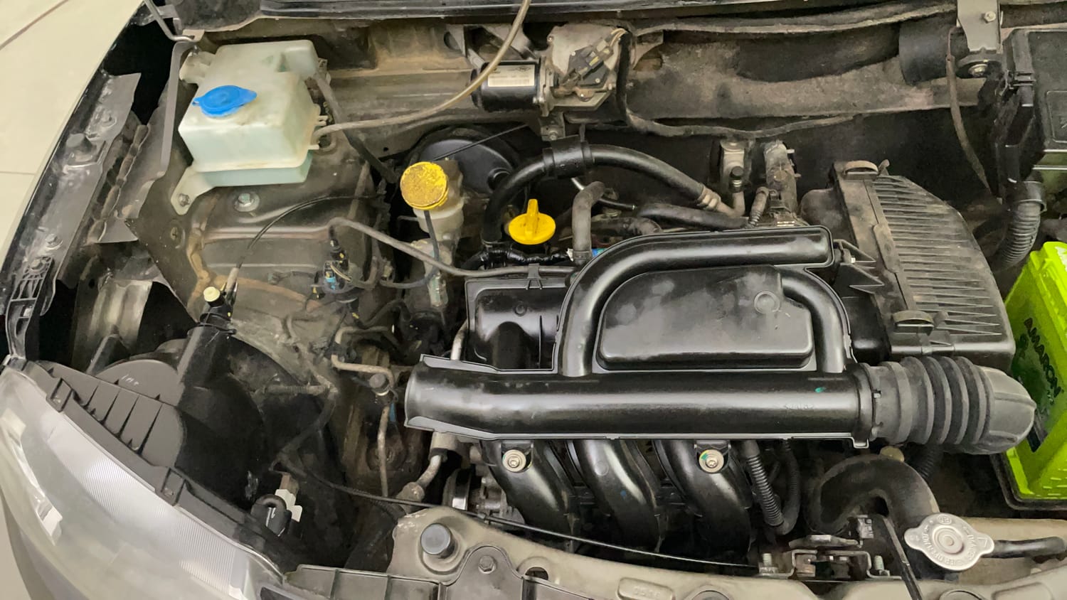 Used 2016 Renault Kwid RXL Petrol Manual engine ENGINE RIGHT SIDE VIEW