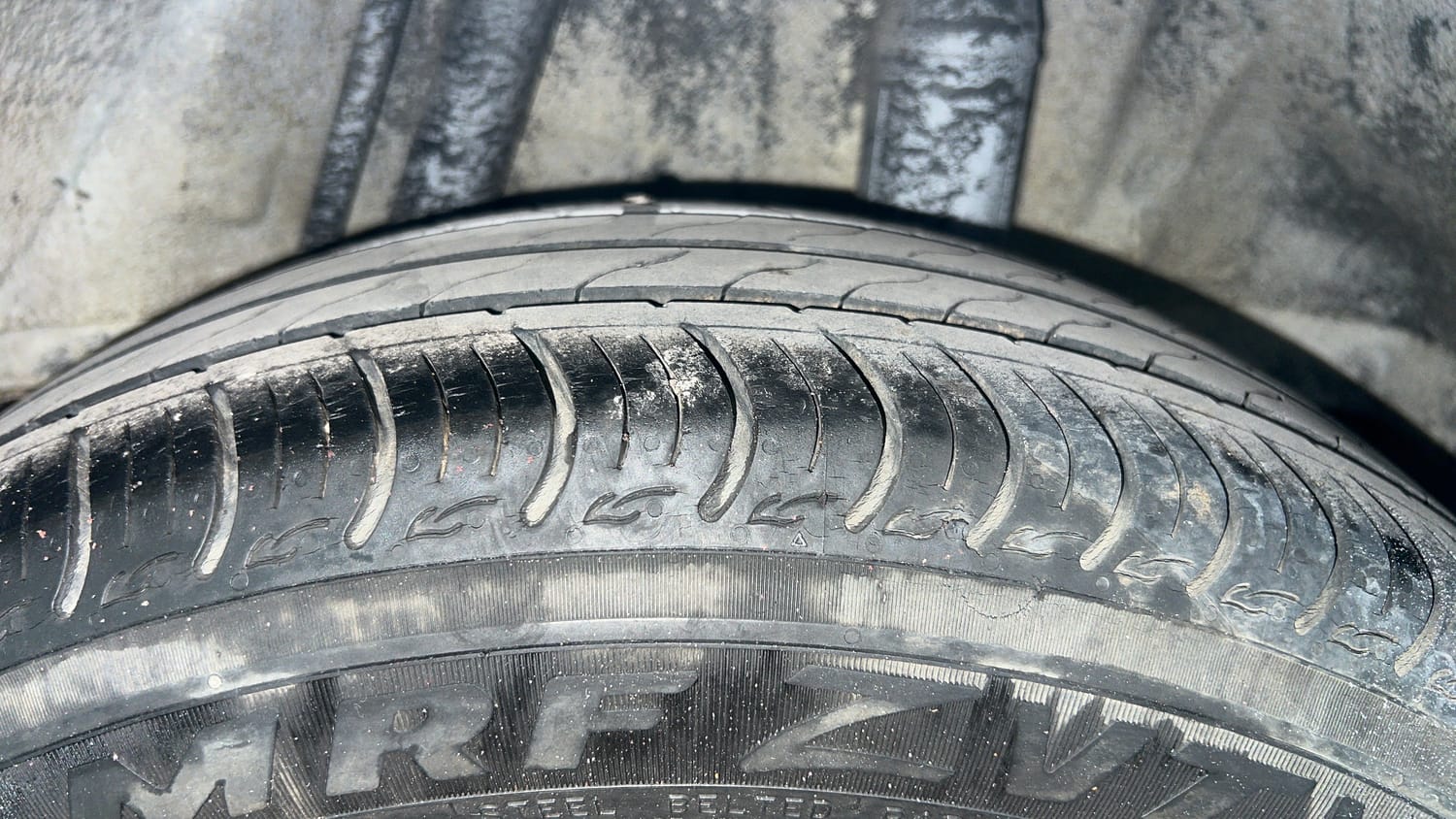 Used 2016 Honda Jazz V AT Petrol Petrol Automatic tyres LEFT REAR TYRE TREAD VIEW