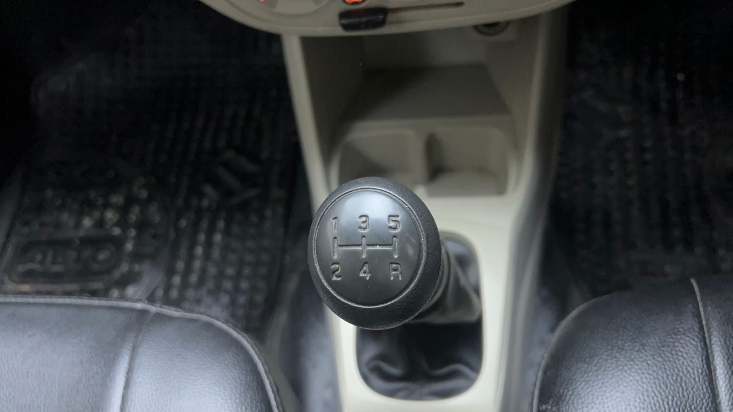 Used 2021 Maruti Suzuki Alto 800 LXi Petrol Manual interior GEAR  KNOB VIEW