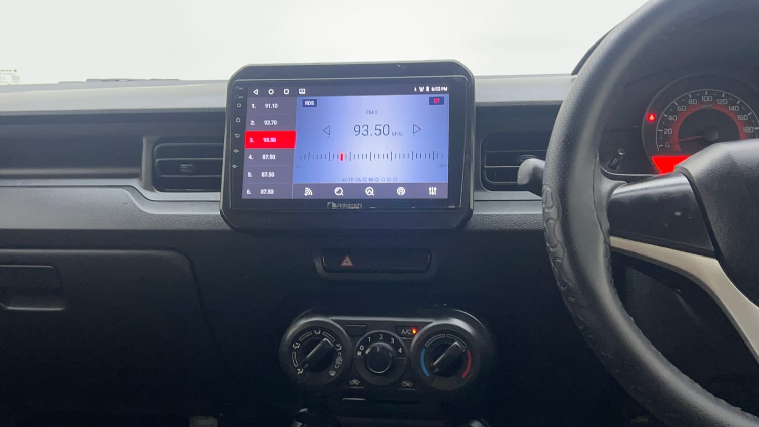 Used 2023 Maruti Suzuki Ignis Sigma 1.2 MT Petrol Manual interior MUSIC SYSTEM & AC CONTROL VIEW