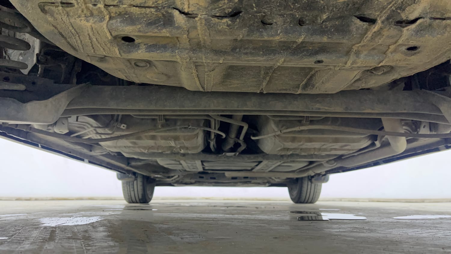 Used 2018 Honda WR-V VX MT Diesel Diesel Manual extra REAR UNDERBODY VIEW (TAKEN FROM REAR)