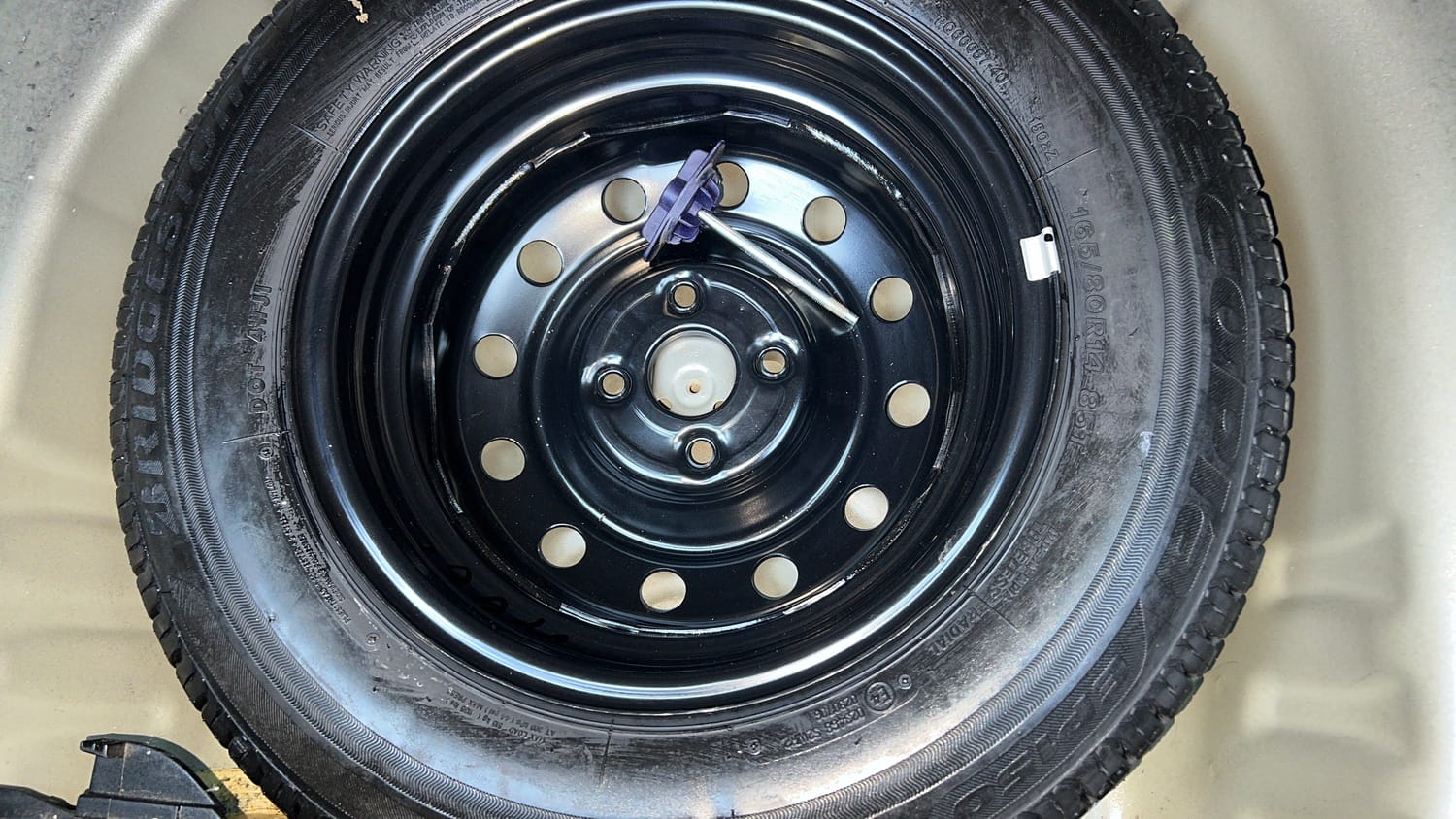 Used 2024 Maruti Suzuki Swift ZXi Petrol Manual tyres SPARE TYRE VIEW