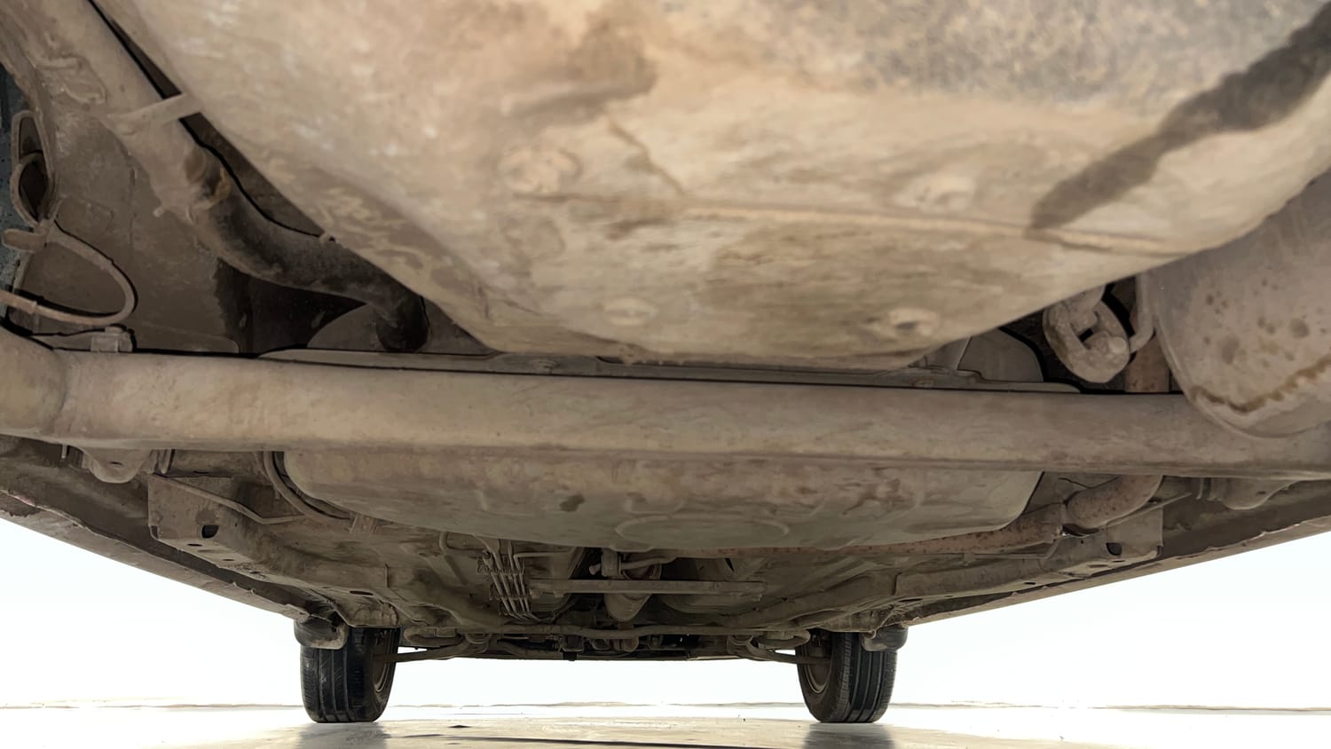 Used 2017 Tata Tiago Revotron XZA Petrol Automatic extra REAR UNDERBODY VIEW (TAKEN FROM REAR)