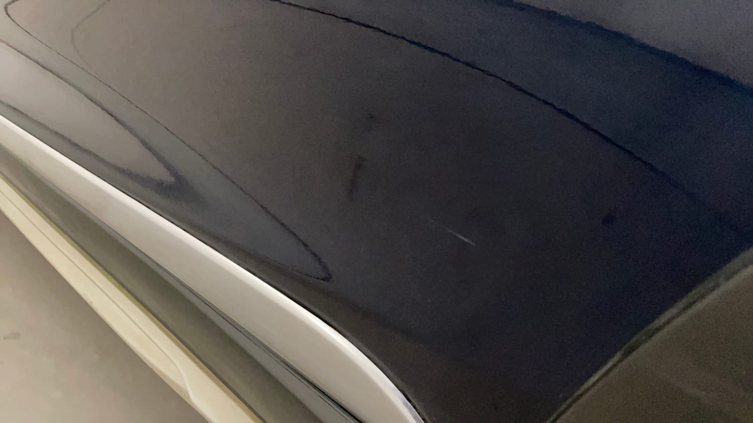 Used 2024 Maruti Suzuki XL6 Zeta MT Petrol Petrol Manual dents MINOR DENT
