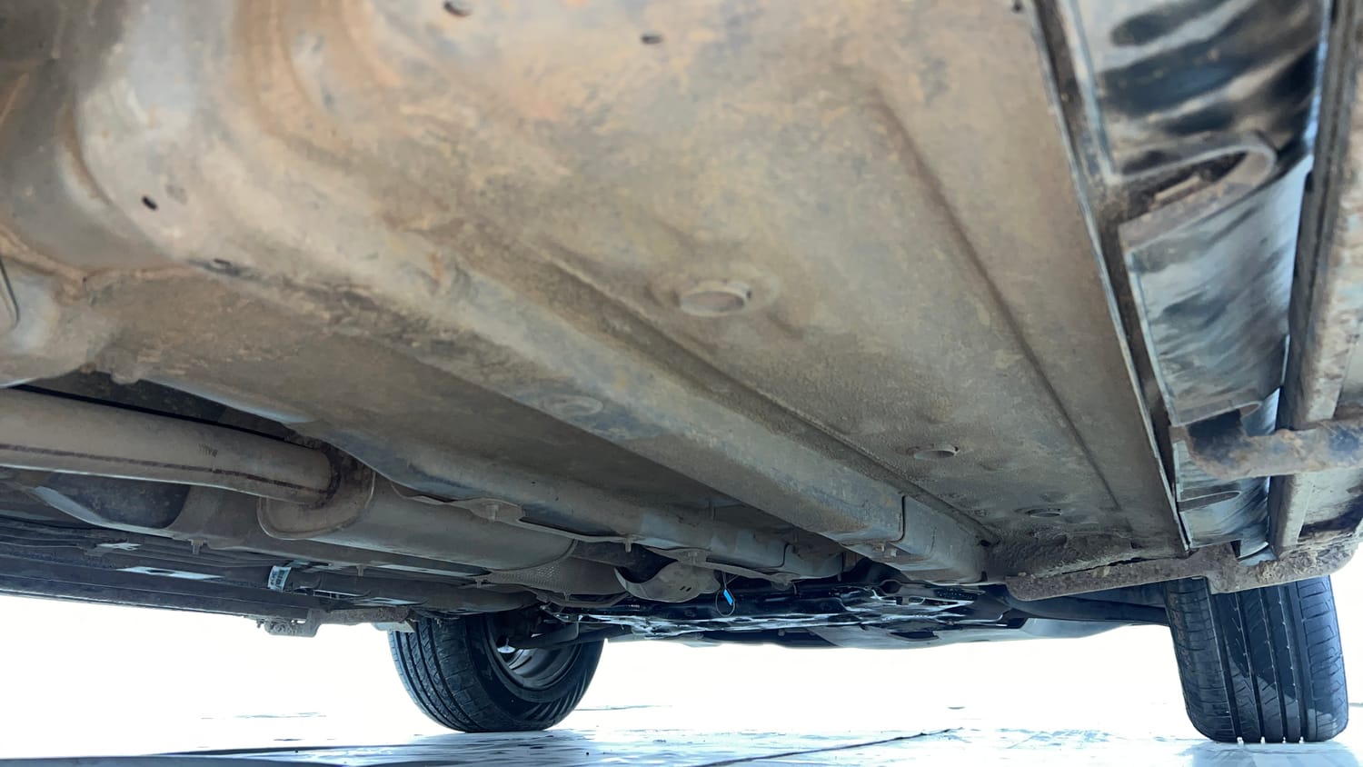Used 2022 Hyundai Venue SX Plus 1.0 Turbo DCT Petrol Automatic extra REAR RIGHT UNDERBODY VIEW