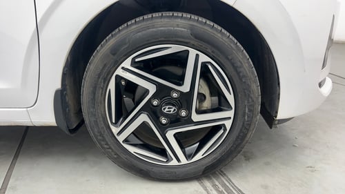 Used 2025 Hyundai Grand i10 Nios Asta 1.2 Kappa Petrol Manual tyres RIGHT FRONT TYRE RIM VIEW