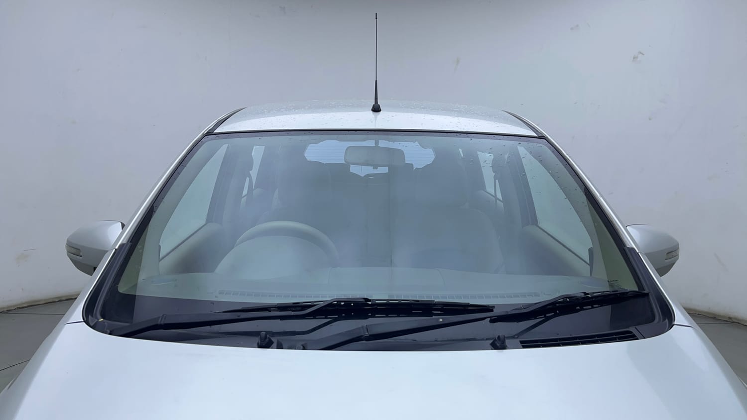 Used 2015 Maruti Suzuki Ertiga ZDI SHVS Diesel Manual exterior FRONT WINDSHIELD VIEW