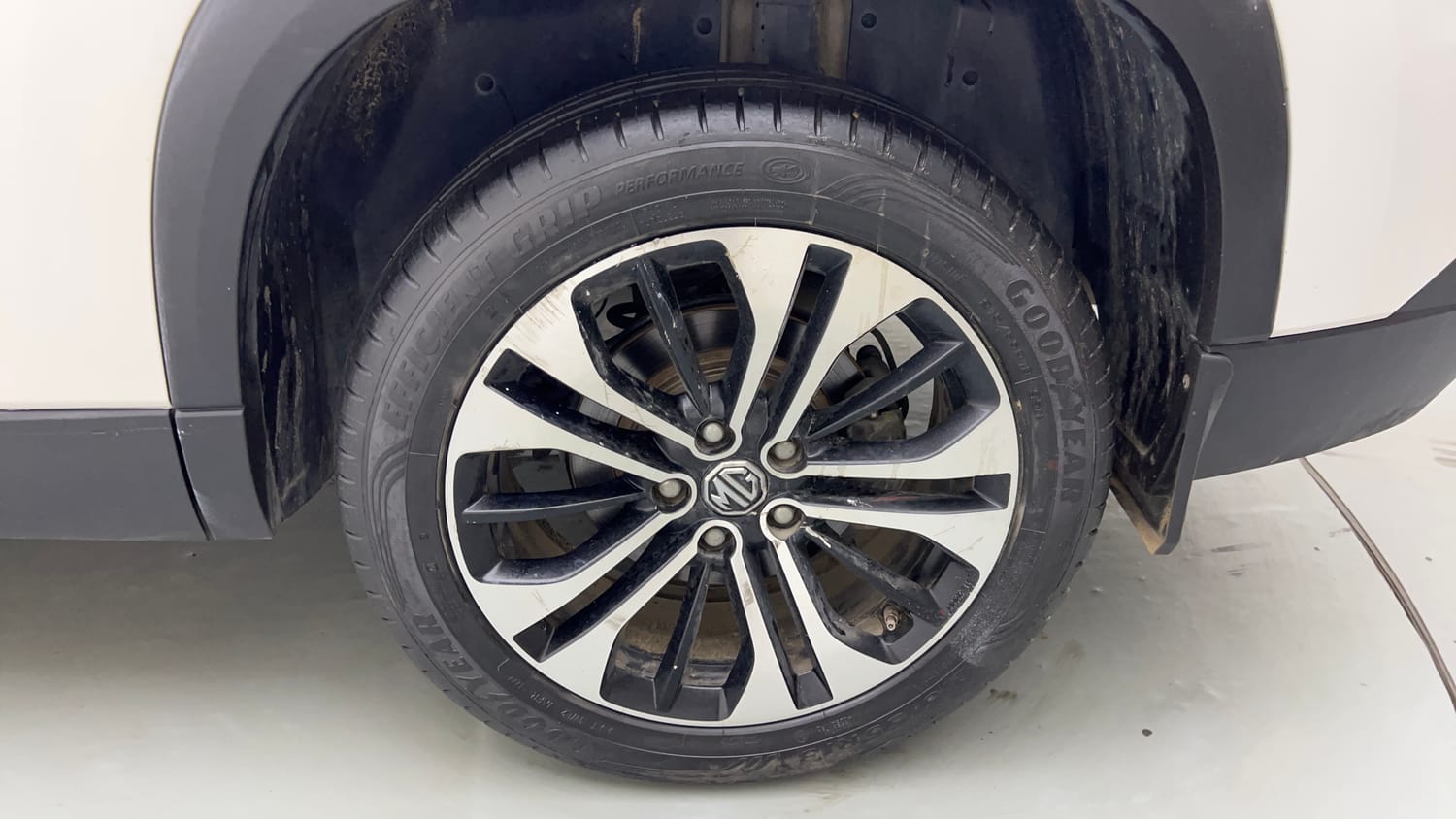 Used 2022 MG Motors Hector Sharp 2.0 Diesel Turbo MT Diesel Manual tyres LEFT REAR TYRE RIM VIEW