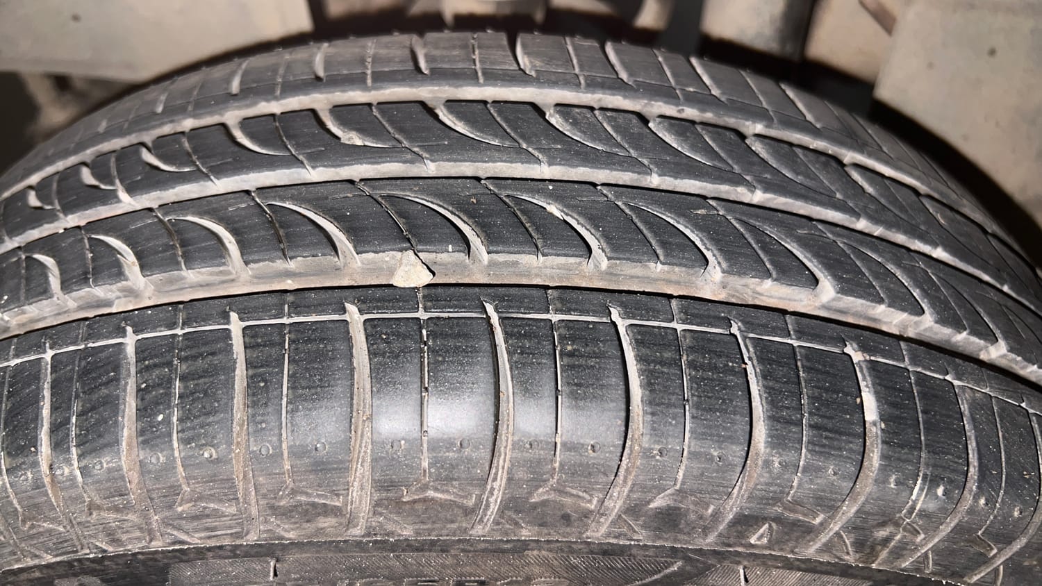 Used 2015 Tata Nano Twist XTA Petrol Automatic tyres LEFT REAR TYRE TREAD VIEW