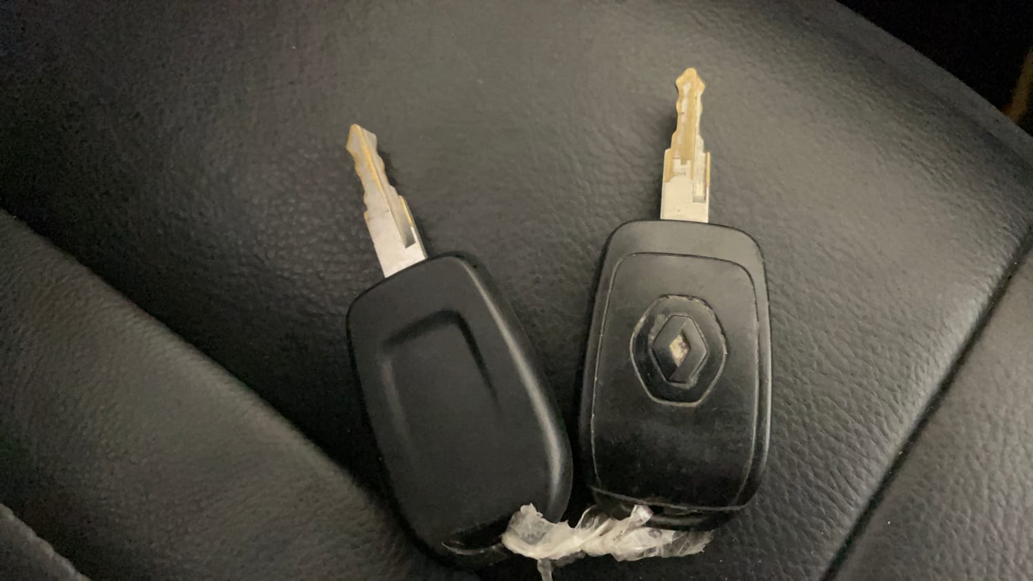 Used 2016 Renault Kwid RXL Petrol Manual extra CAR KEY VIEW