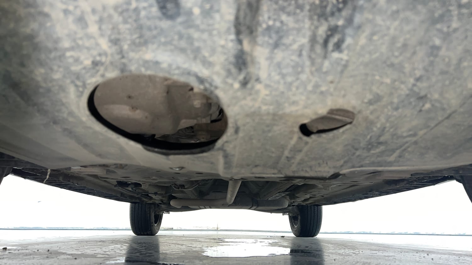 Used 2021 Hyundai Alcazar Signature (O) 6 STR 1.5 Diesel AT Diesel Automatic extra FRONT LEFT UNDERBODY VIEW