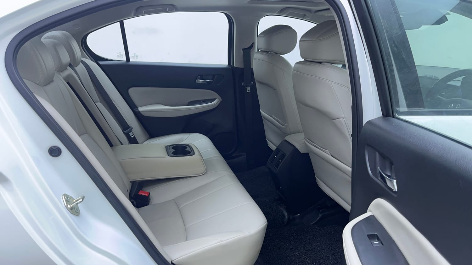 Used 2024 Honda City ZX Petrol CVT Hybrid Automatic interior RIGHT SIDE REAR DOOR CABIN VIEW