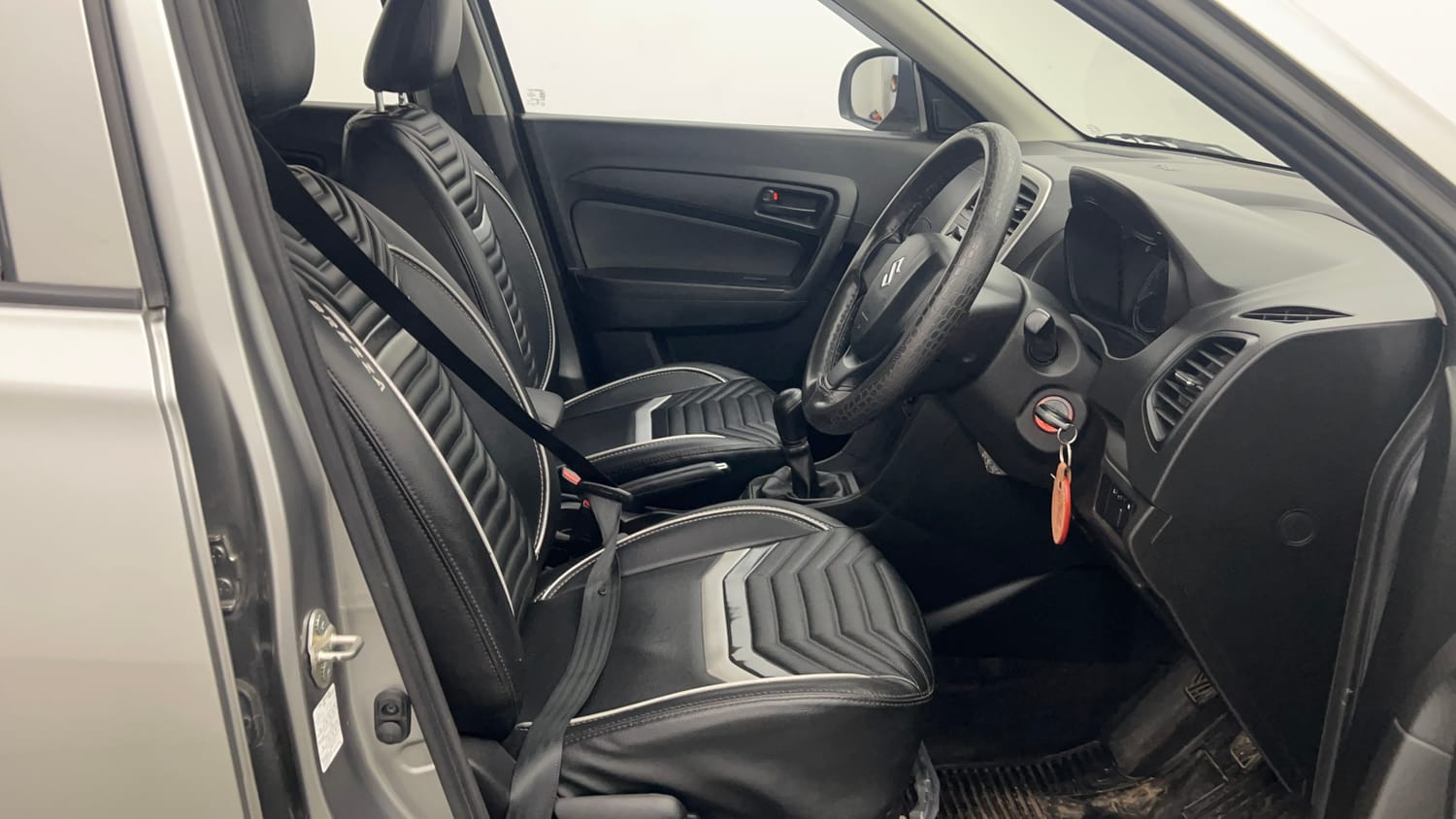 Used 2022 maruti-suzuki Vitara Brezza LXi Petrol Manual interior RIGHT SIDE FRONT DOOR CABIN VIEW