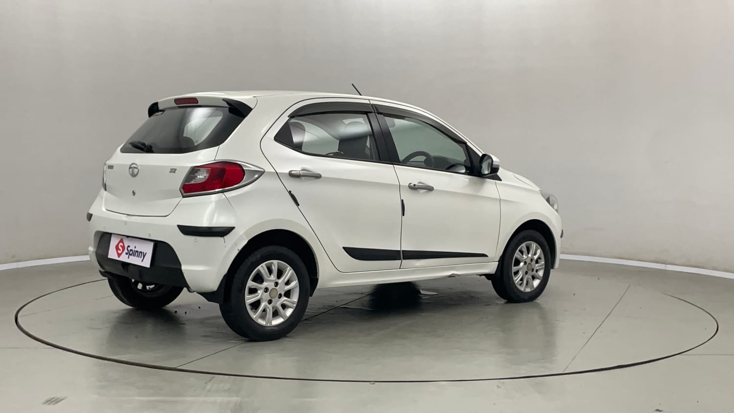 Used 2016 Tata Tiago Revotron XZ Petrol Manual exterior RIGHT REAR CORNER VIEW
