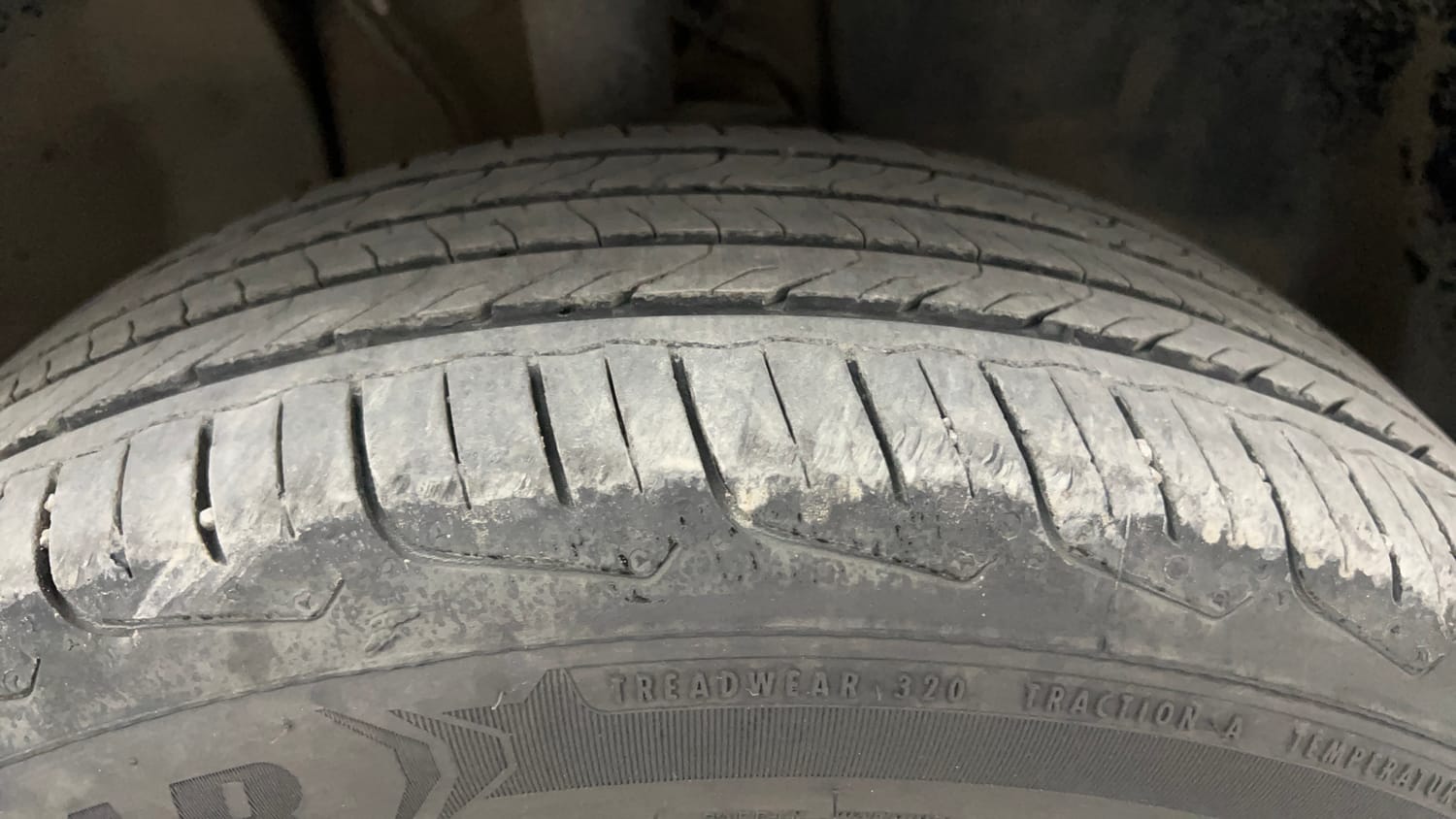 Used 2025 Tata Punch Creative Plus AMT Petrol Automatic tyres RIGHT FRONT TYRE TREAD VIEW