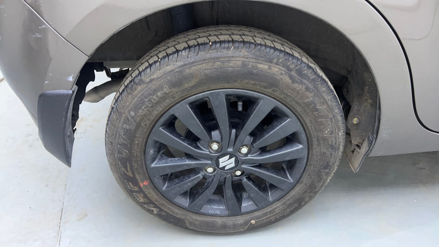 Used 2022 Maruti Suzuki Wagon R ZXI Plus 1.2 Petrol Manual tyres RIGHT REAR TYRE RIM VIEW