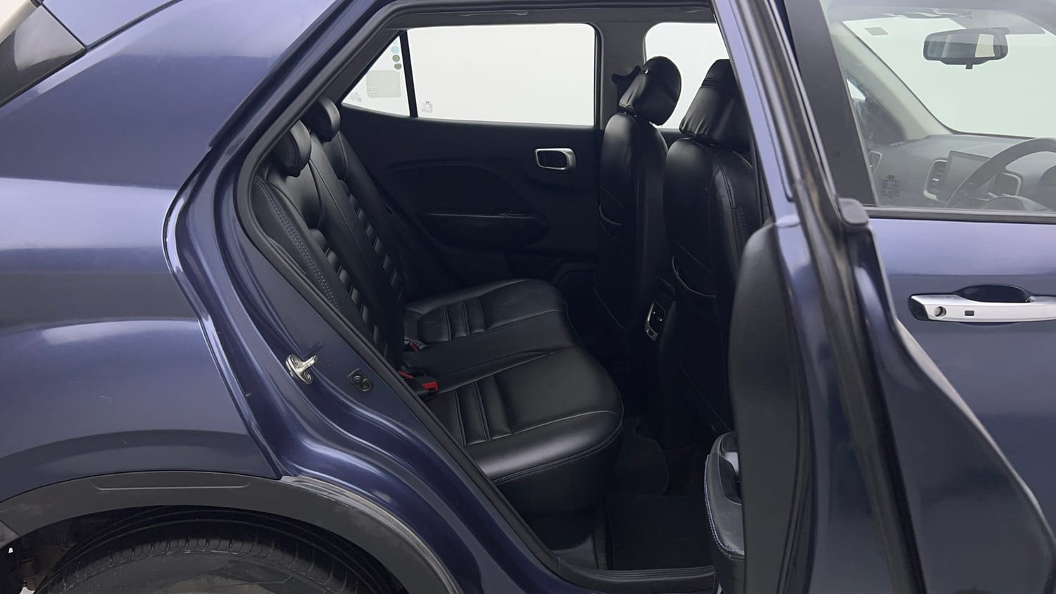 Used 2022 Hyundai Venue SX Plus 1.0 Turbo DCT Petrol Automatic interior RIGHT SIDE REAR DOOR CABIN VIEW