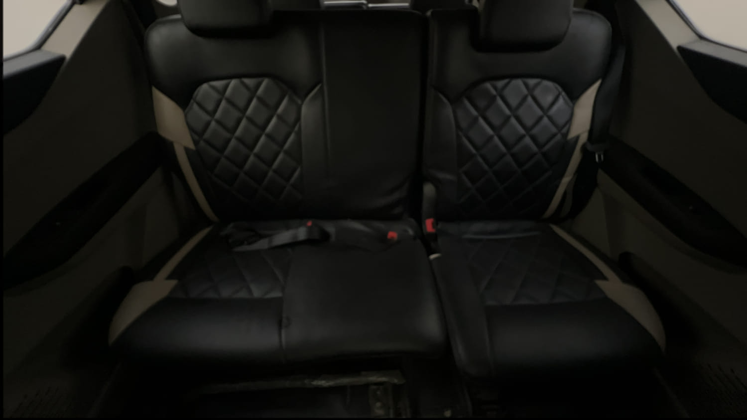 Used 2020 Renault Triber RXZ Petrol Manual interior REAR SEAT CONDITION VIEW