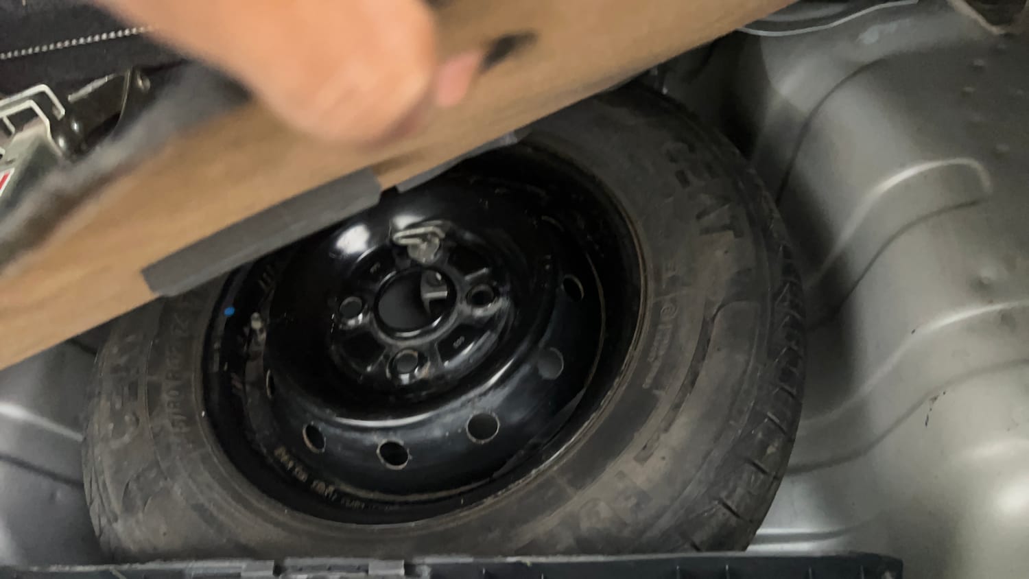 Used 2022 Maruti Suzuki Alto 800 LXi (O) Petrol Manual tyres SPARE TYRE VIEW