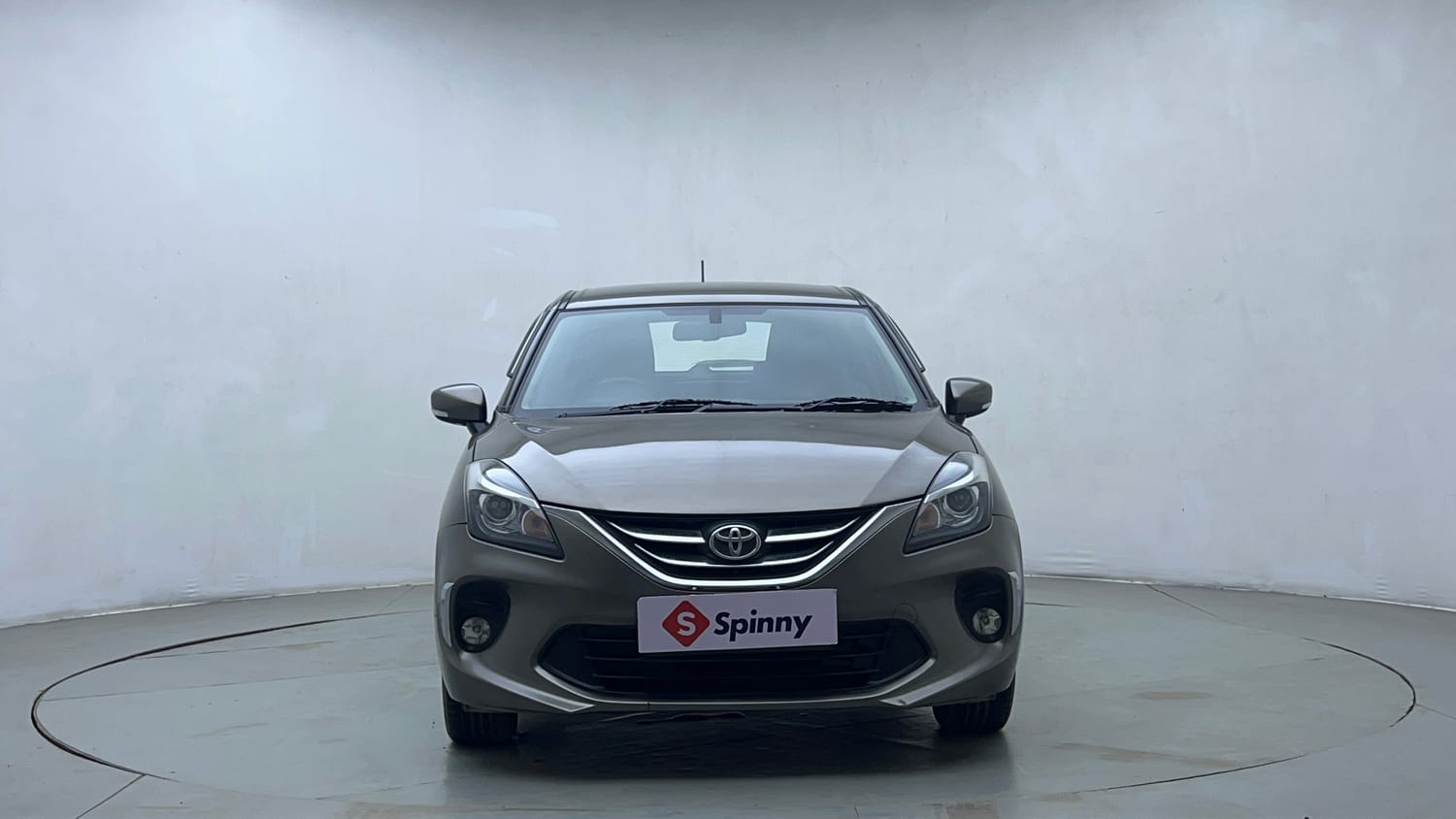 Used 2021 Toyota Glanza V CVT Petrol Automatic exterior FRONT VIEW
