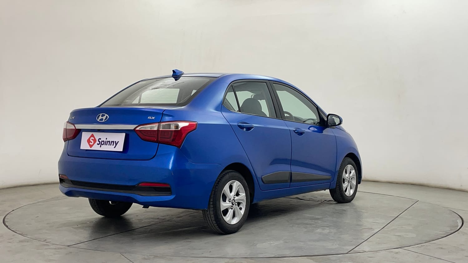 Used 2018 Hyundai Xcent SX Petrol Manual exterior RIGHT REAR CORNER VIEW