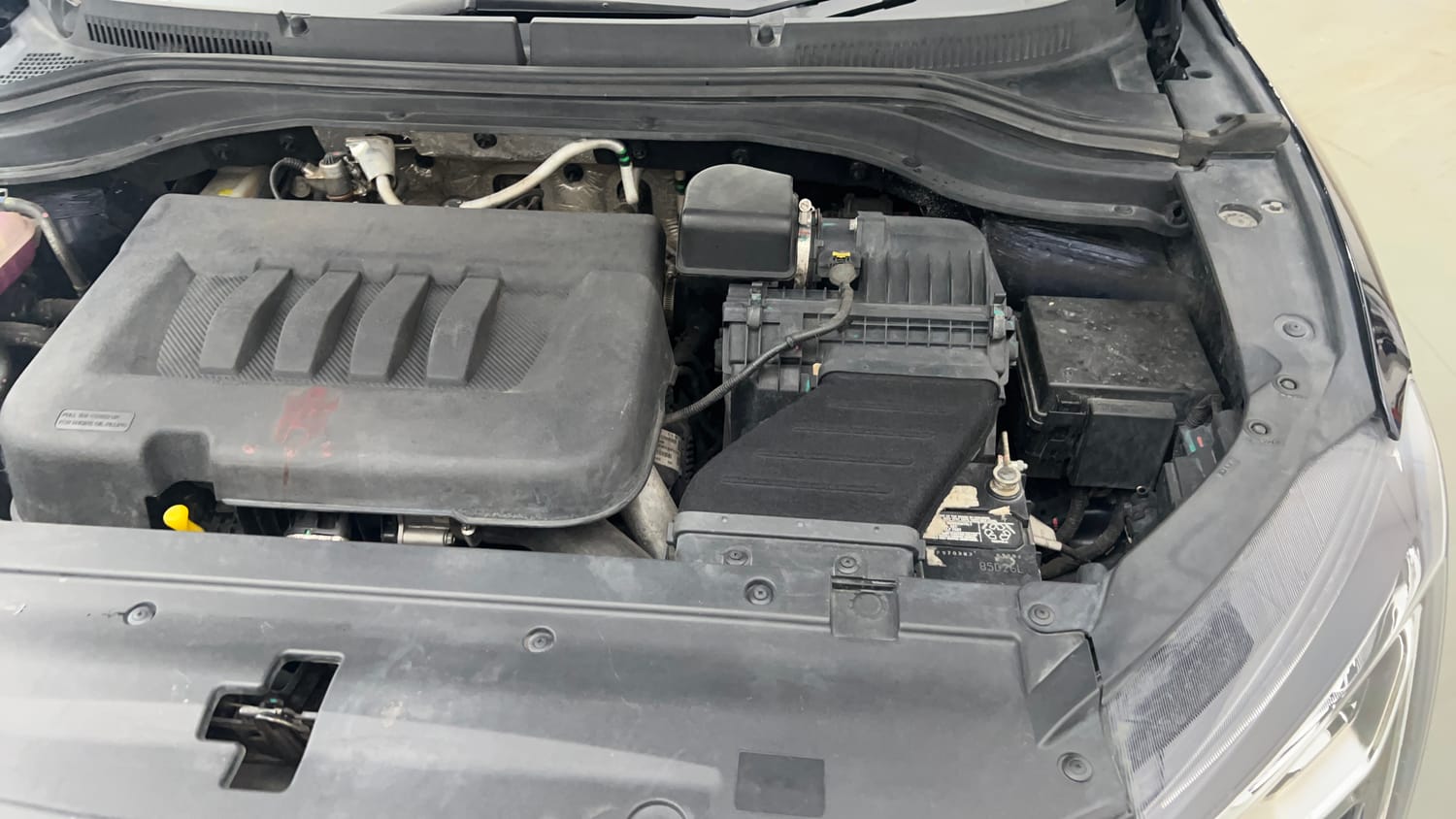 Used 2022 Mahindra XUV700 AX 7 Diesel AT AWD Luxury Pack 7 STR Diesel Automatic engine ENGINE LEFT SIDE VIEW