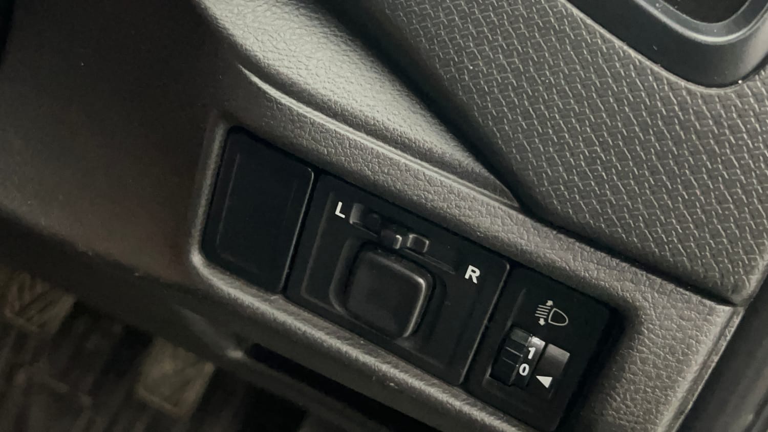 Used 2022 maruti-suzuki Vitara Brezza LXi Petrol Manual top_features Adjustable ORVM