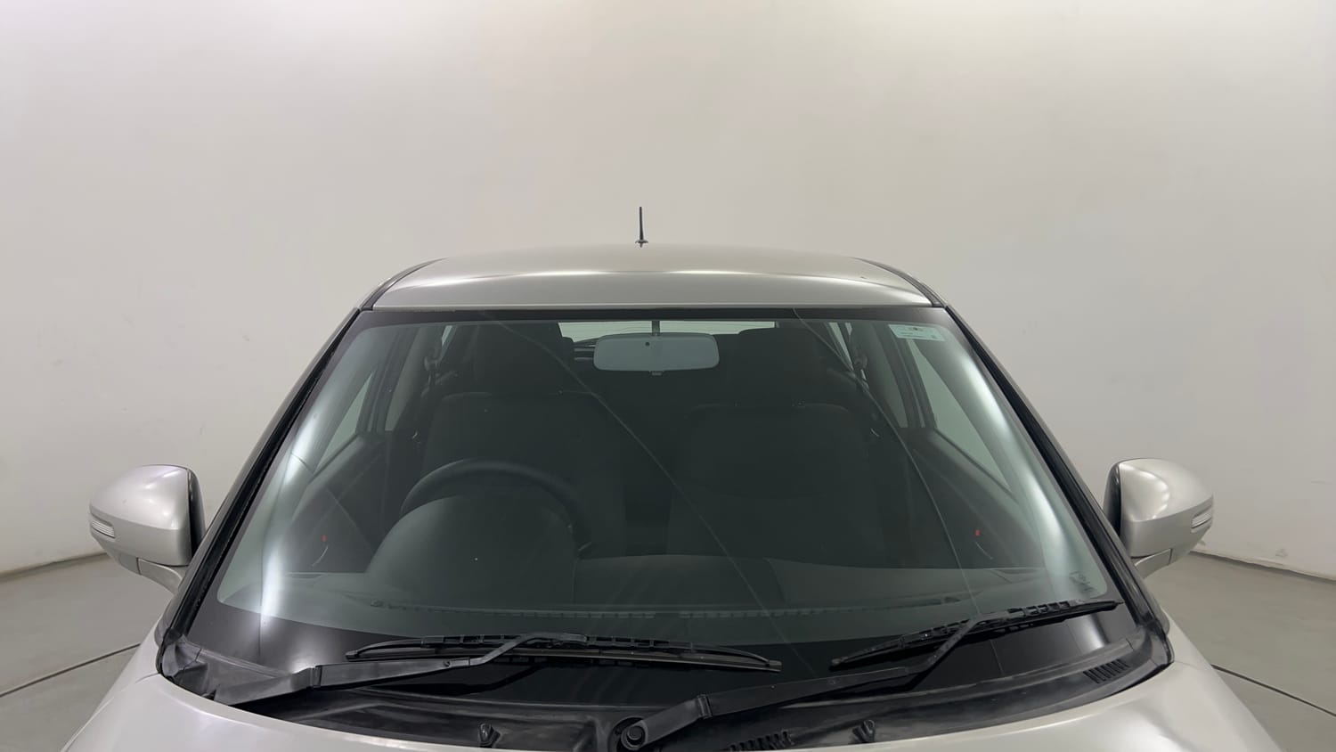 Used 2016 Maruti Suzuki Swift ZXi Petrol Manual exterior FRONT WINDSHIELD VIEW