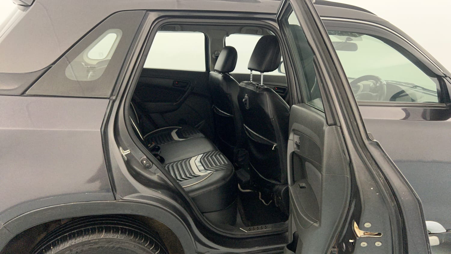 Used 2016 Maruti Suzuki Vitara Brezza [2016-2020] VDi Diesel Manual interior RIGHT SIDE REAR DOOR CABIN VIEW