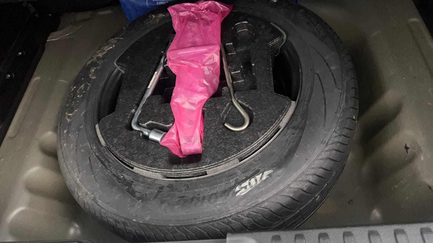 Used 2022 maruti-suzuki Vitara Brezza LXi Petrol Manual tyres SPARE TYRE VIEW