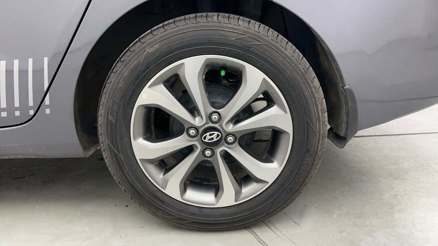 Used 2018 Hyundai Xcent SX (O) Petrol Manual tyres LEFT REAR TYRE RIM VIEW