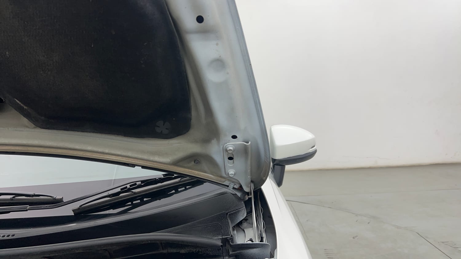 Used 2016 Honda Jazz V AT Petrol Petrol Automatic engine ENGINE LEFT SIDE HINGE & APRON VIEW