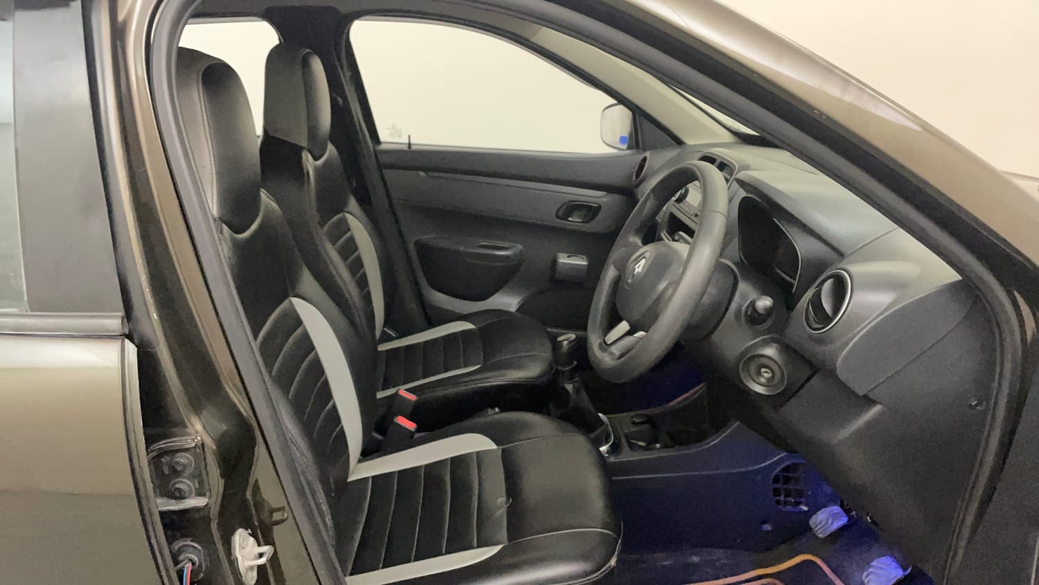 Used 2016 Renault Kwid RXL Petrol Manual interior RIGHT SIDE FRONT DOOR CABIN VIEW
