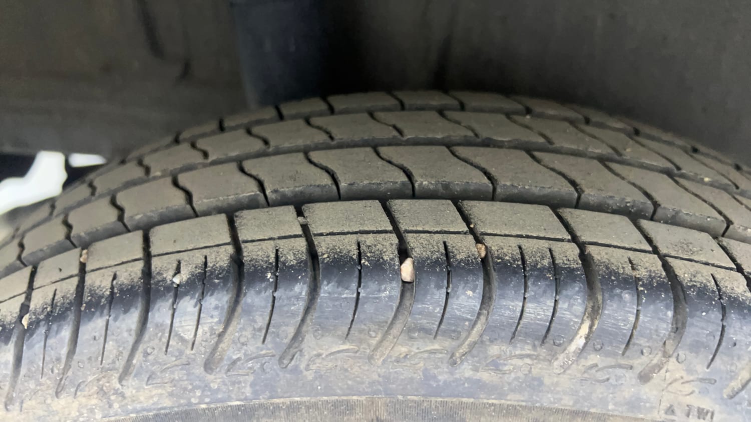 Used 2022 Maruti Suzuki Wagon R ZXI Plus 1.2 Petrol Manual tyres RIGHT REAR TYRE TREAD VIEW