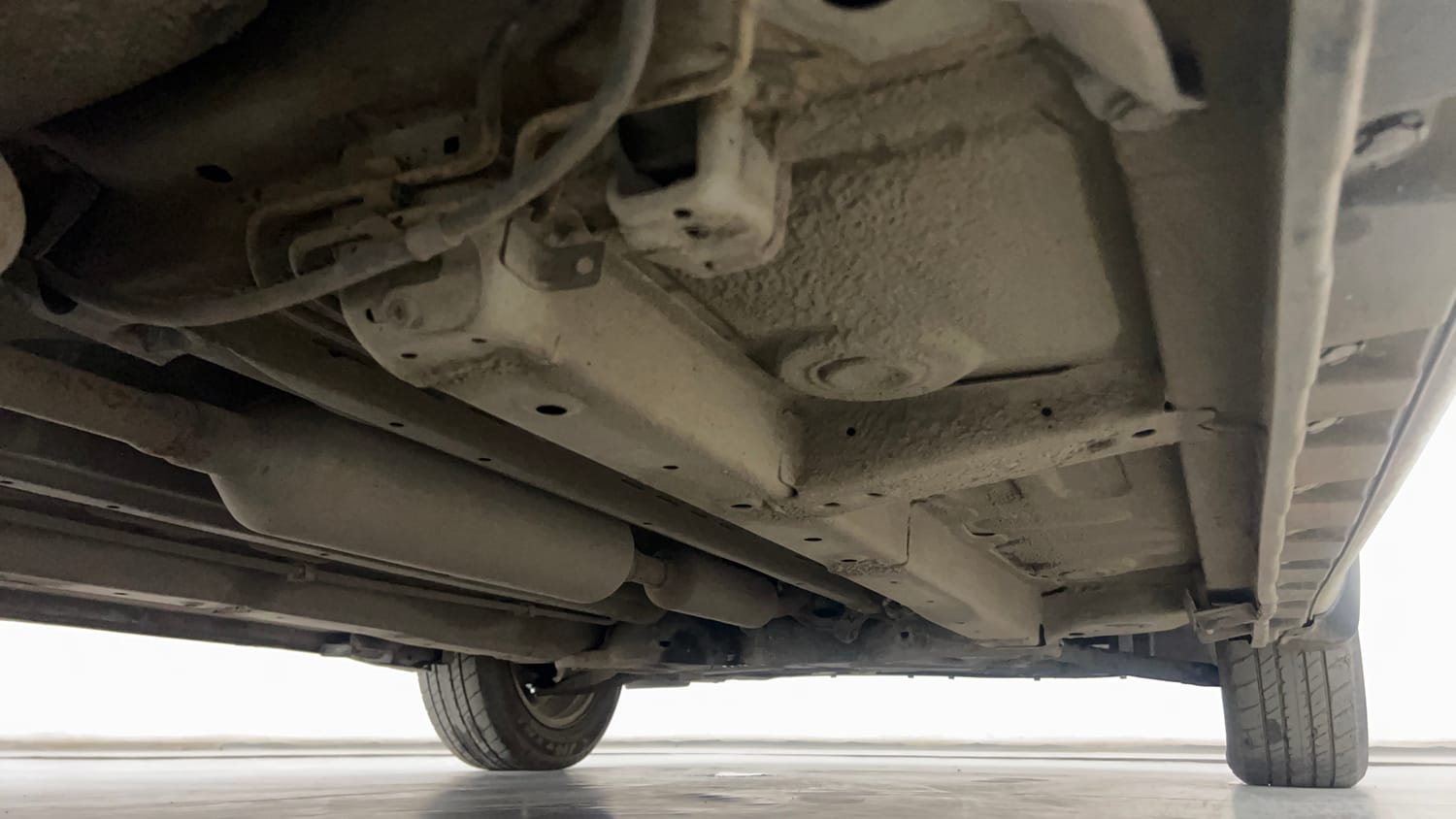 Used 2016 Maruti Suzuki Swift ZXi Petrol Manual extra REAR RIGHT UNDERBODY VIEW