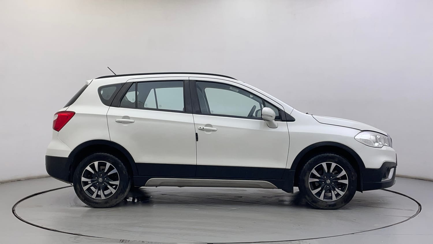 Used 2021 Maruti Suzuki S-Cross Zeta AT Petrol Automatic exterior RIGHT SIDE VIEW