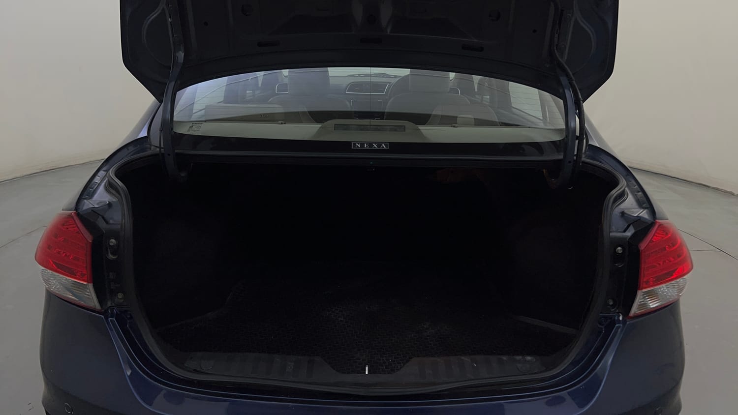 Used 2018 Maruti Suzuki Ciaz Zeta 1.4 MT Petrol Manual interior DICKY INSIDE VIEW