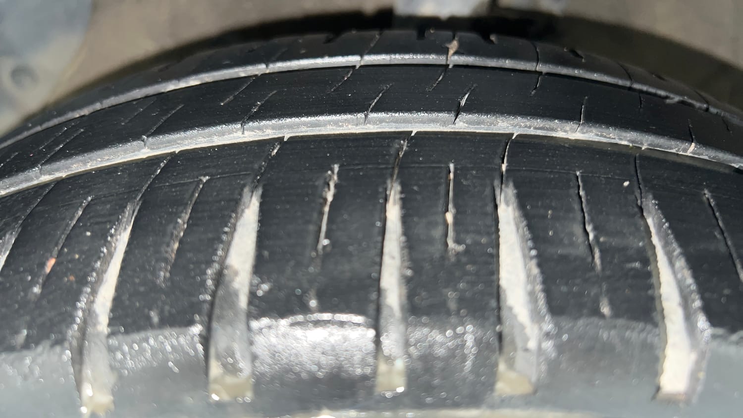 Used 2019 Hyundai Xcent SX Petrol Manual tyres LEFT FRONT TYRE TREAD VIEW