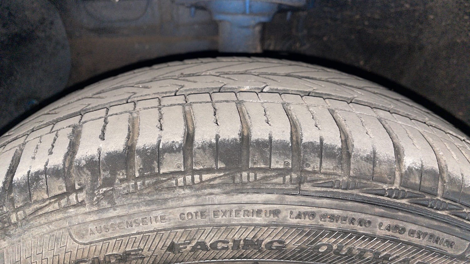 Used 2018 Hyundai Xcent SX Petrol Manual tyres LEFT FRONT TYRE TREAD VIEW