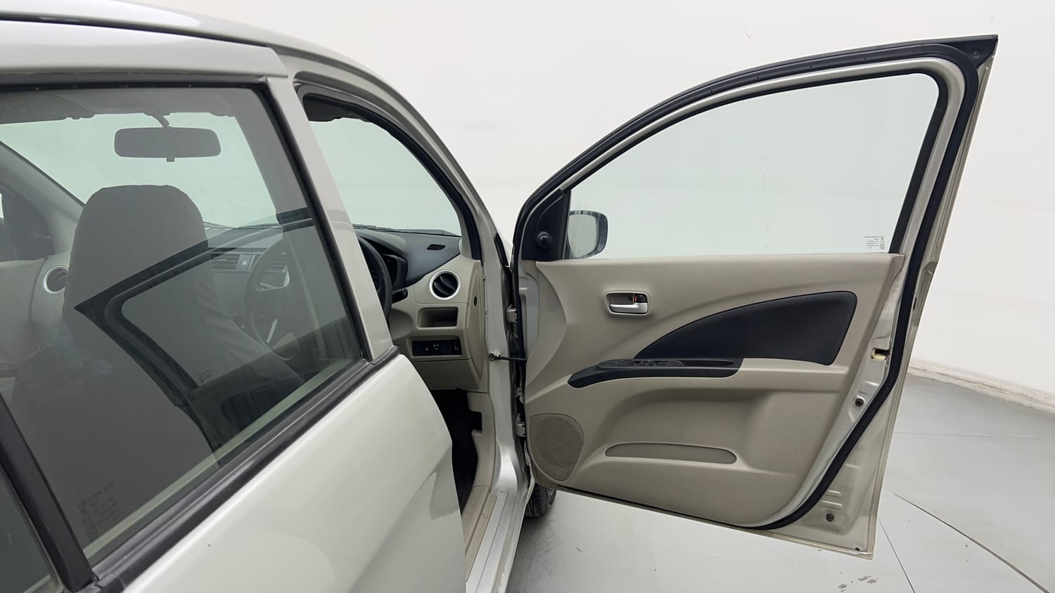Used 2015 Maruti Suzuki Celerio VXi CNG Cng Manual interior RIGHT FRONT DOOR OPEN VIEW