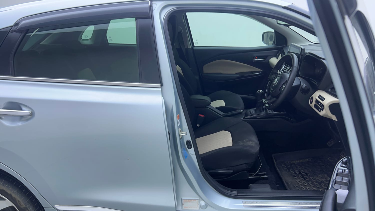 Used 2024 Toyota Glanza V Petrol Manual interior RIGHT SIDE FRONT DOOR CABIN VIEW
